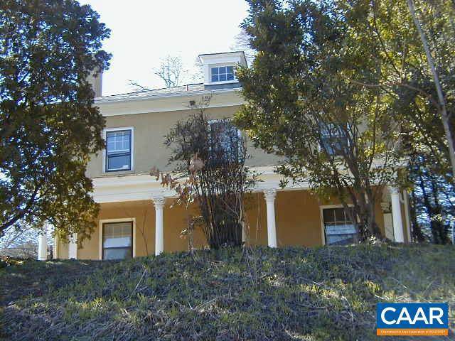 627 Cabell Avenue - Photo 1