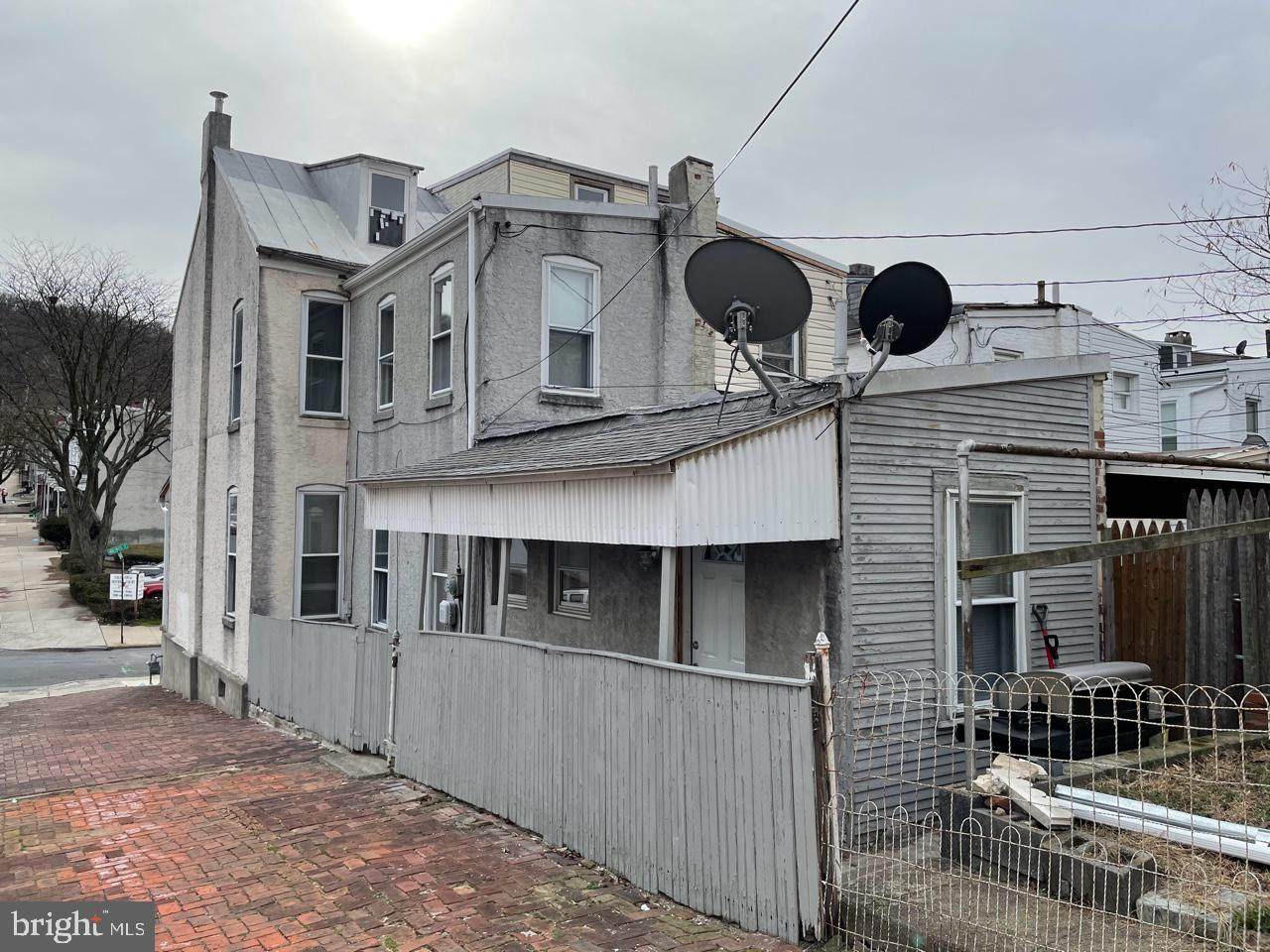 1161 Muhlenberg Street - Photo 1