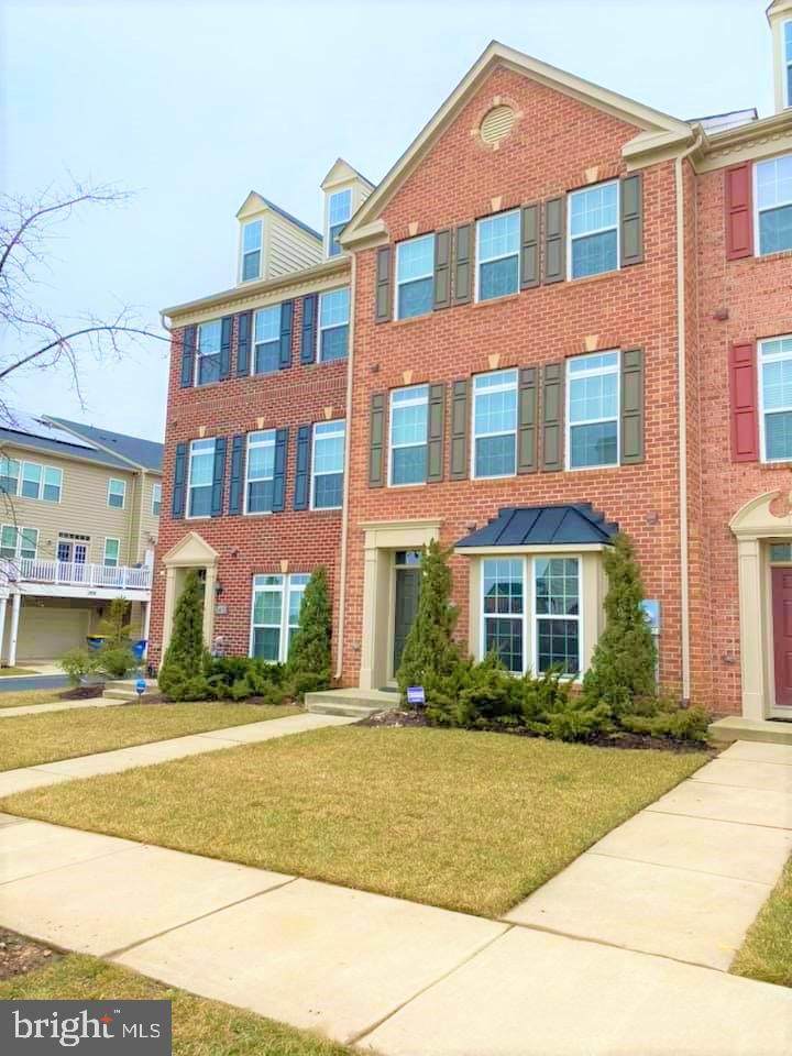 2474 Baldwin Crescent - Photo 1