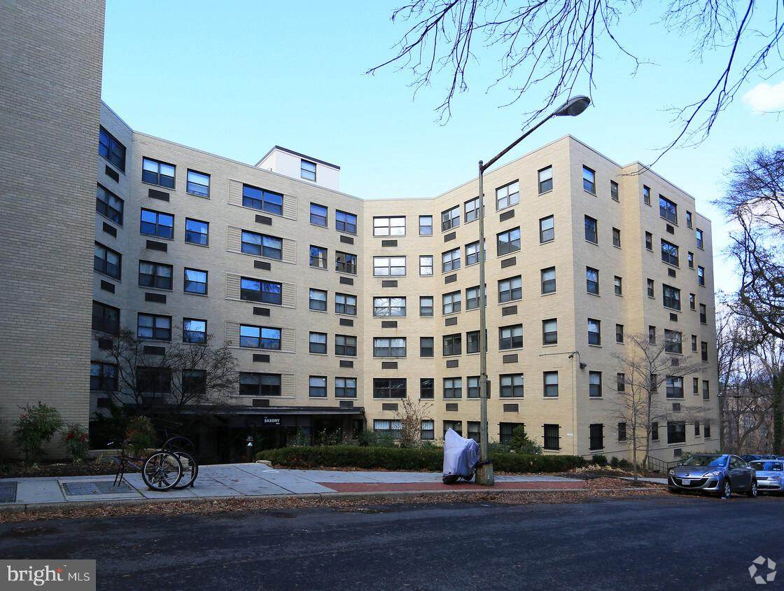 1801 Clydesdale Place - Photo 1
