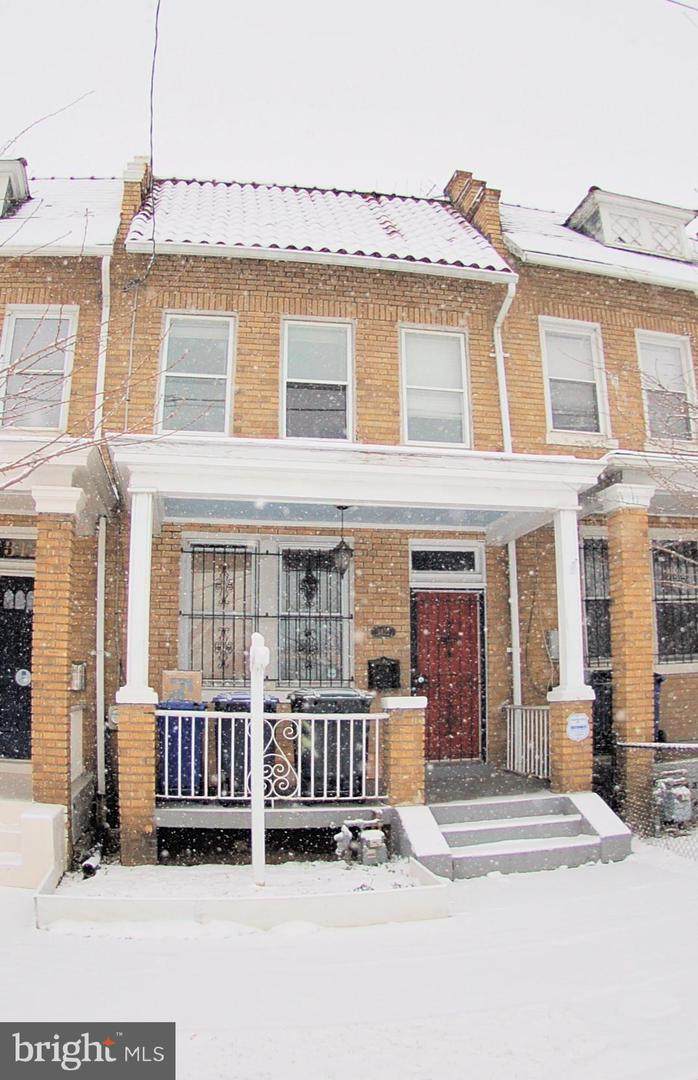 3422 9TH Street - Photo 1