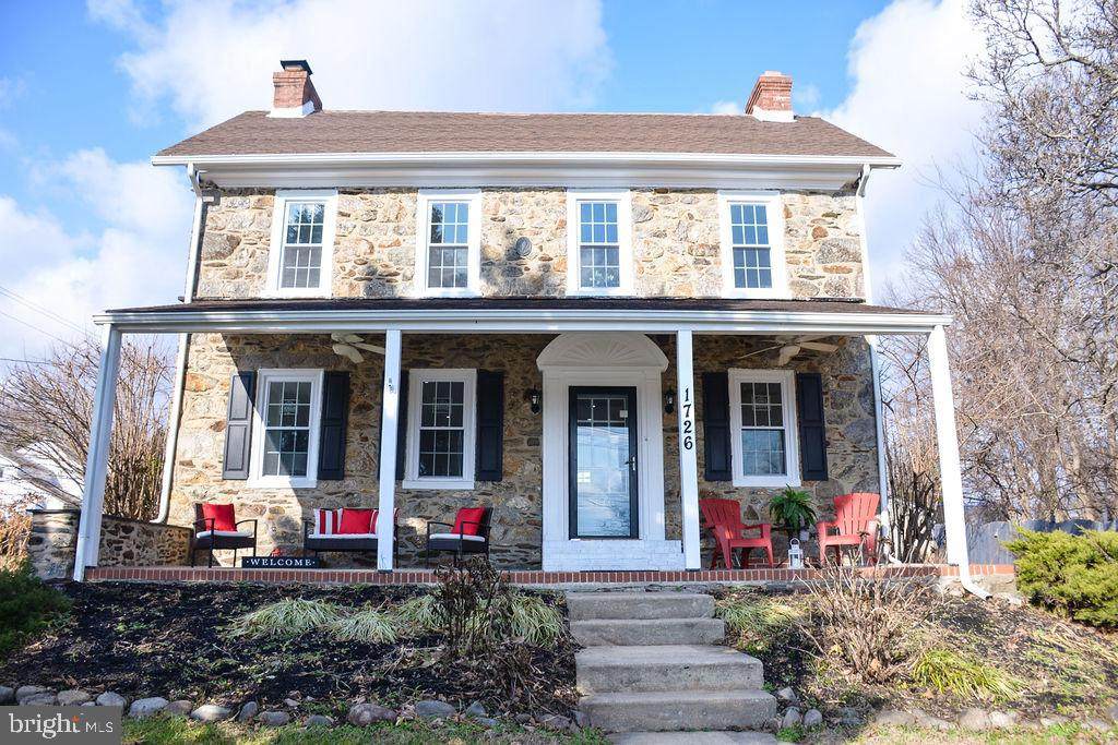 1726 Delmar Drive - Photo 1