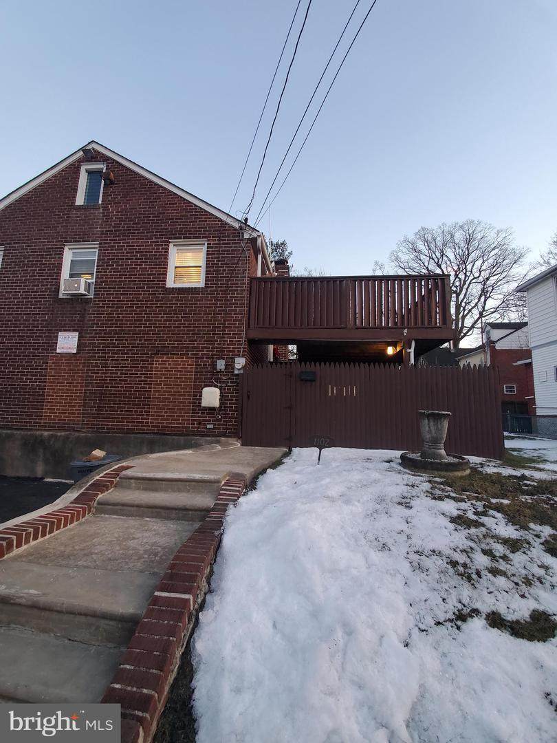 1102 Pembroke Avenue - Photo 1