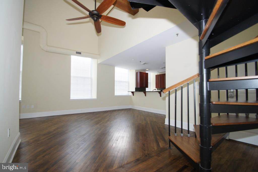 410 Shurs Lane - Photo 1
