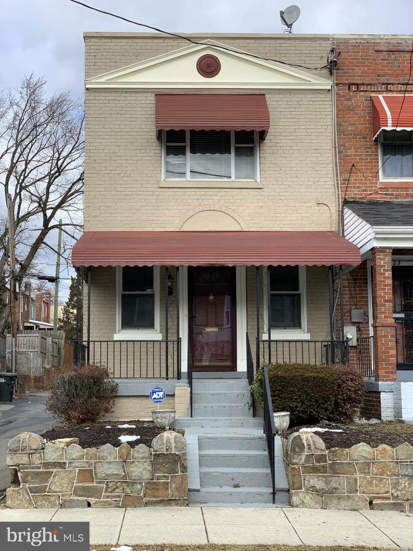 729 Sheridan Street - Photo 1