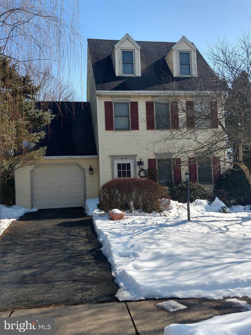419 7TH Street - Photo 1