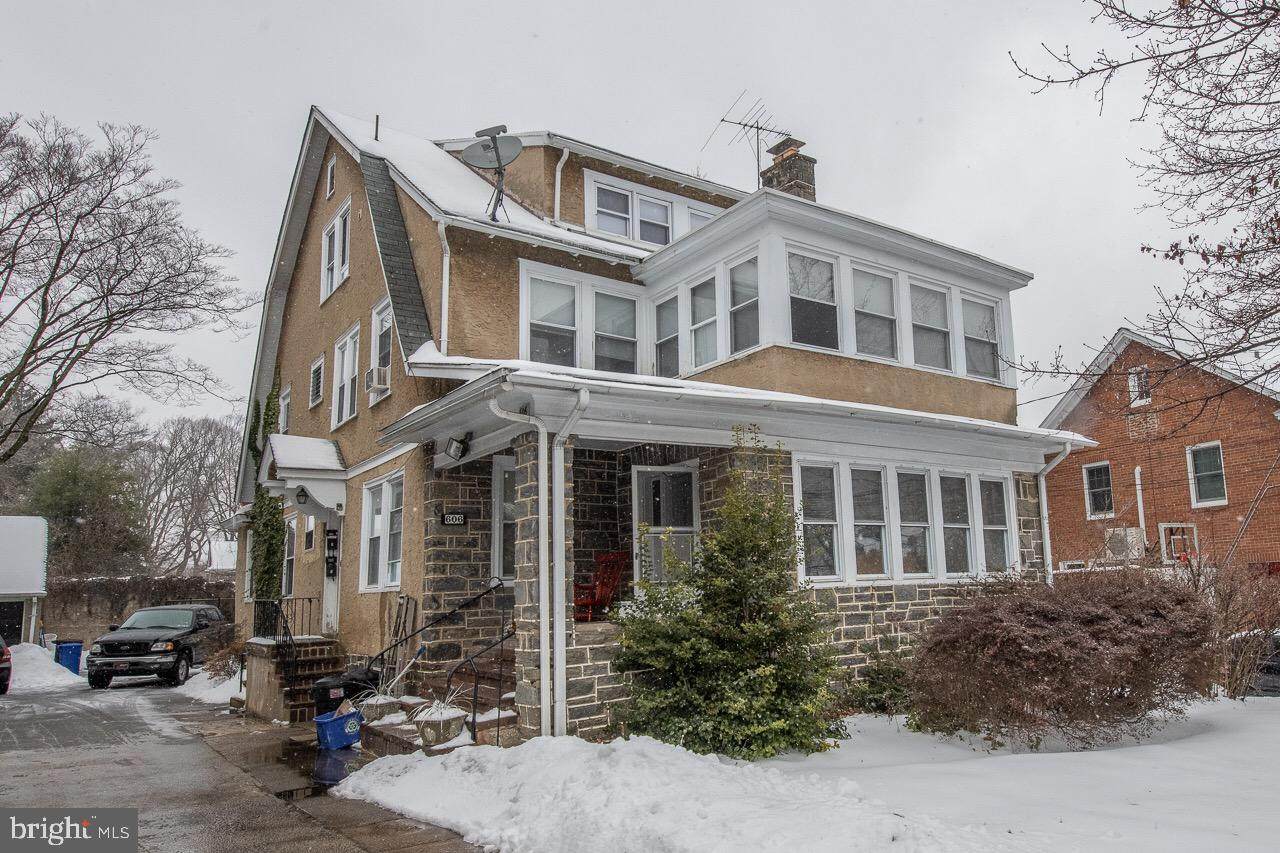 606 Penfield Avenue - Photo 1