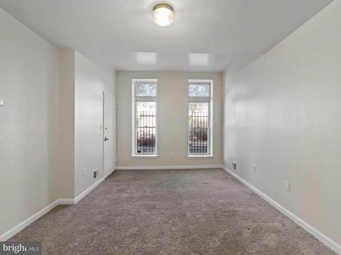 523 Mosher Street - Photo 1