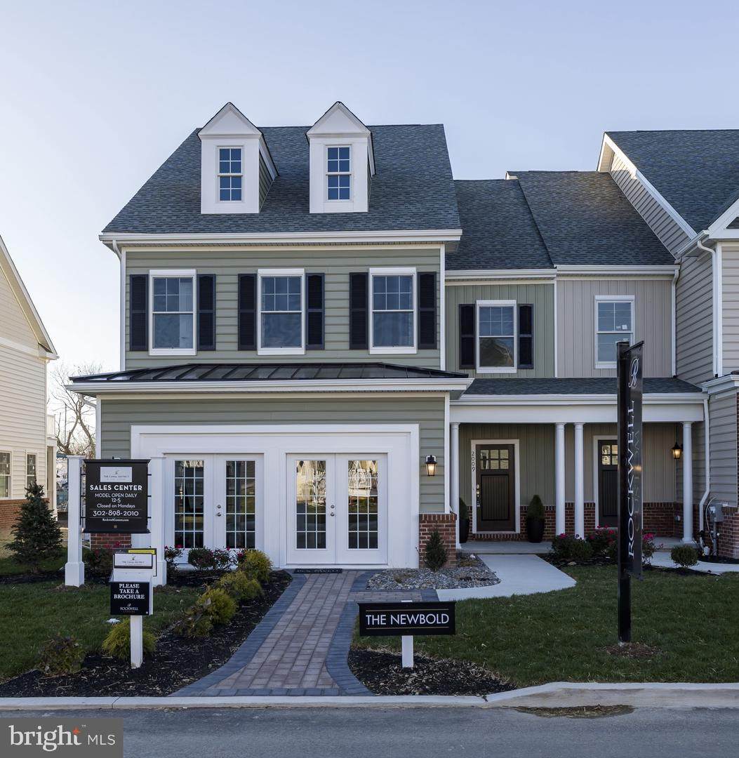 505 Cook Street - Photo 1
