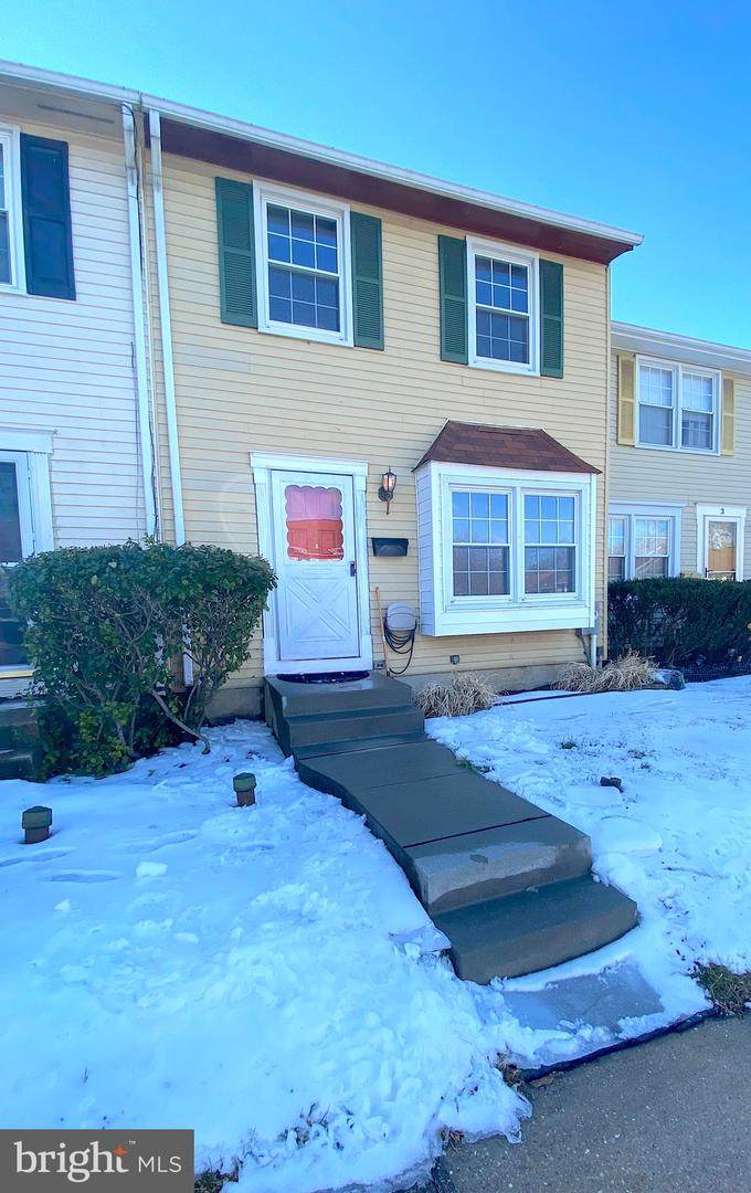 5 Guinevere Court - Photo 1