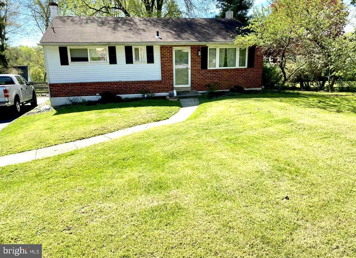 606 Brookhill Road - Photo 1