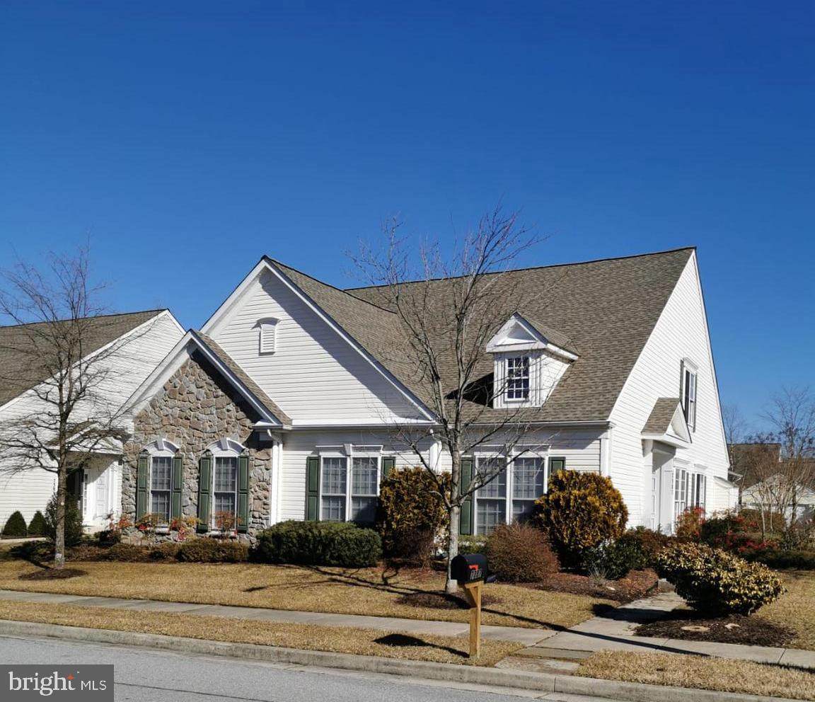 7387 Bradley Avenue - Photo 1