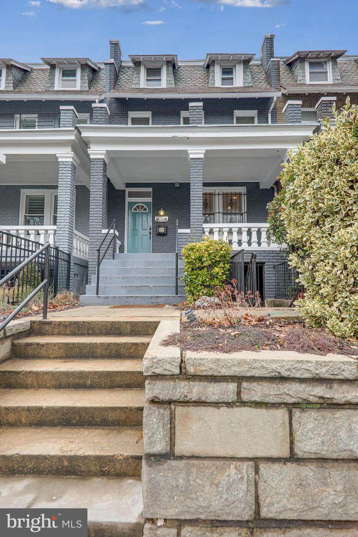 2216 North Capitol - Photo 1
