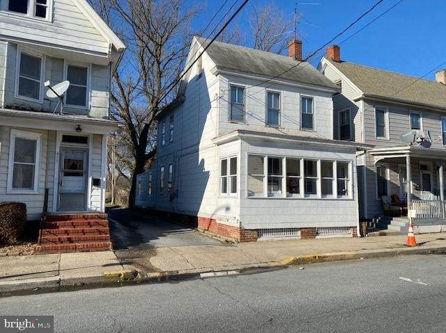 313 Division Street - Photo 1
