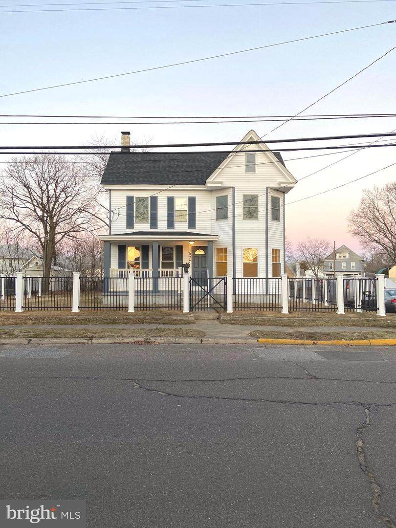 627 Delaware Street - Photo 1