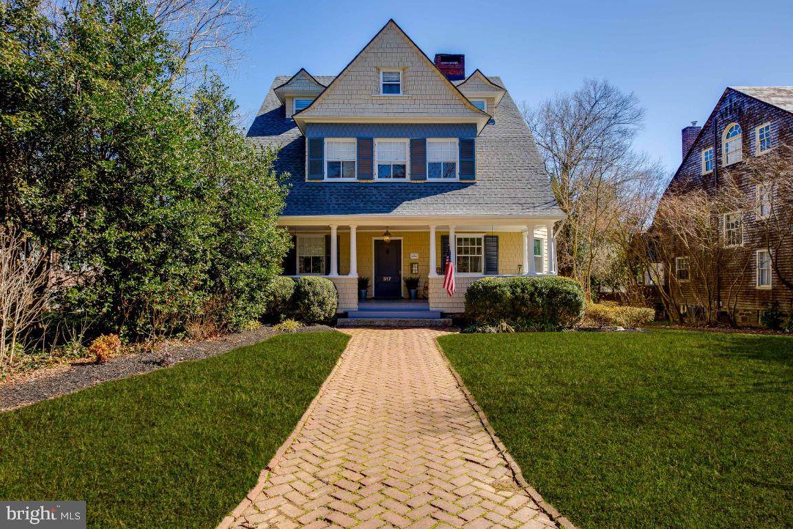 317 Woodlawn Road - Photo 1