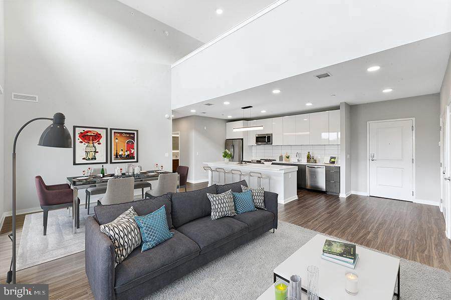 30 Lancaster Avenue - Photo 1