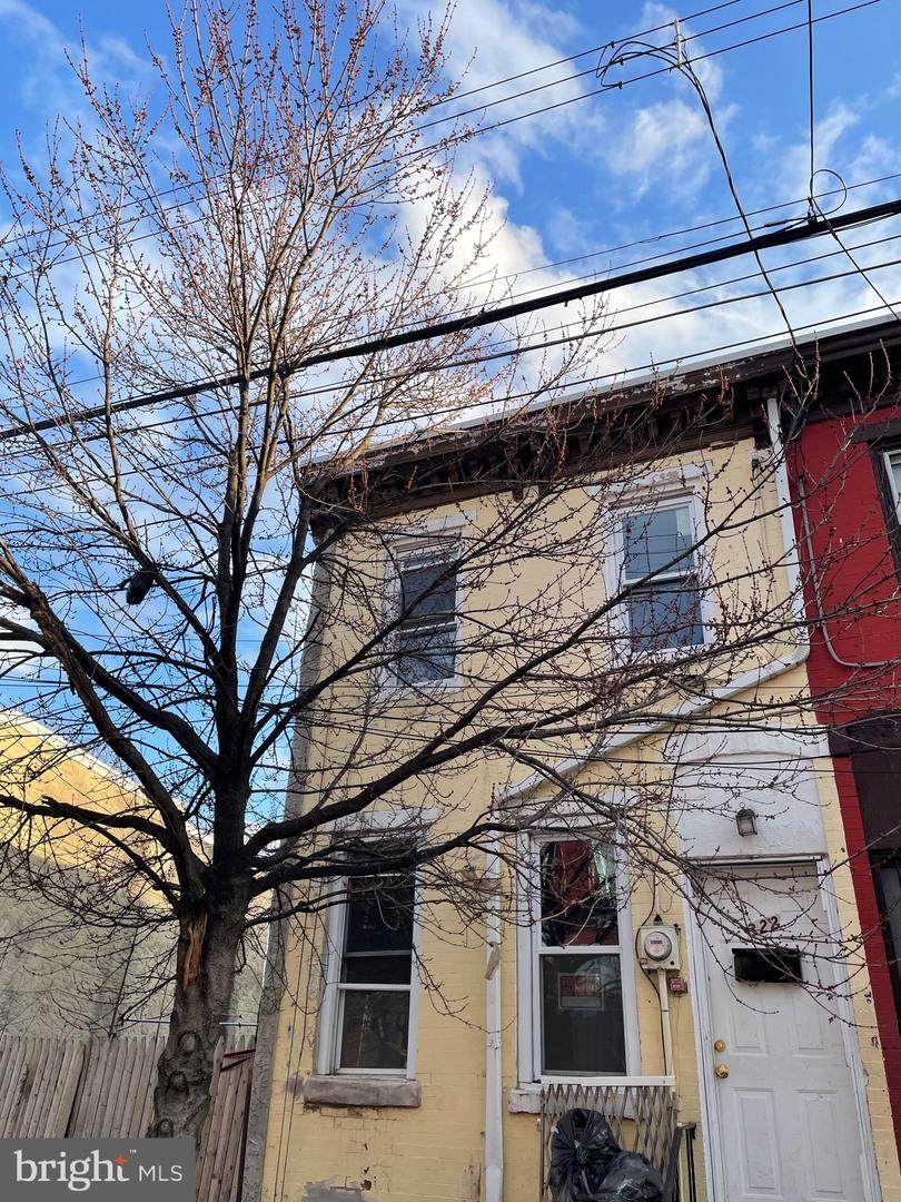 322 Sycamore Street - Photo 1