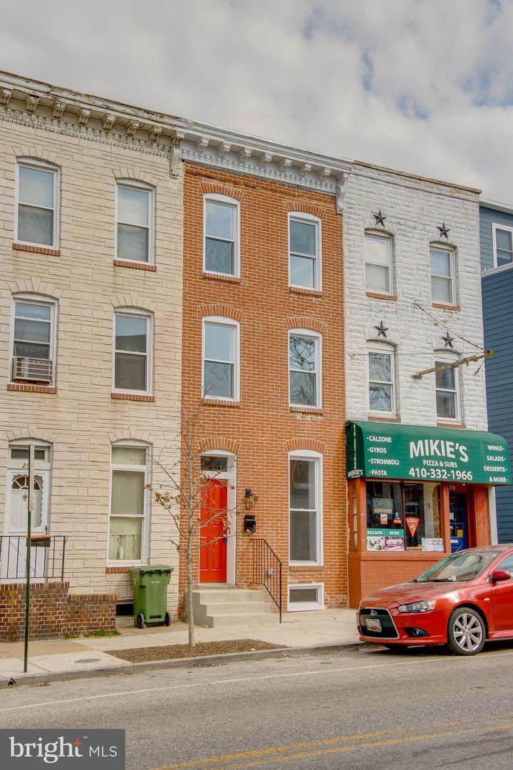 208 Fort Avenue - Photo 1