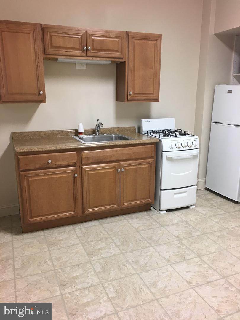 206 Gay Street - Photo 1