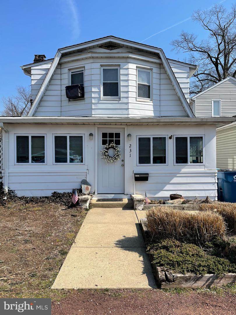 231 Hemlock Avenue - Photo 1