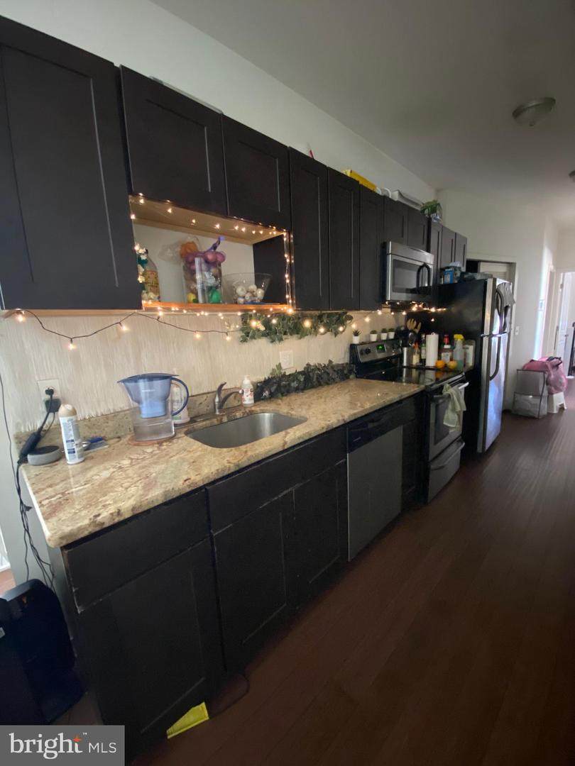 1520 Ingersoll Street - Photo 1