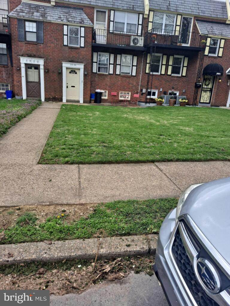 3922 LANKENAU AVE - Photo 1