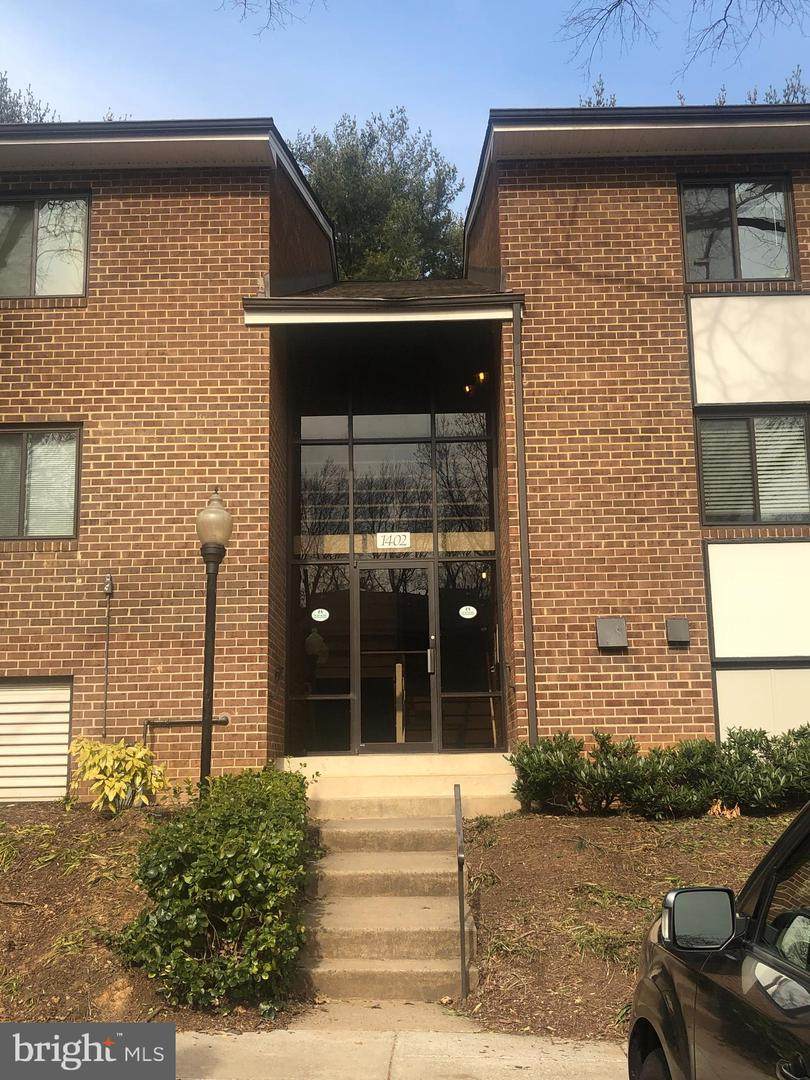 1402 Northgate Square - Photo 1