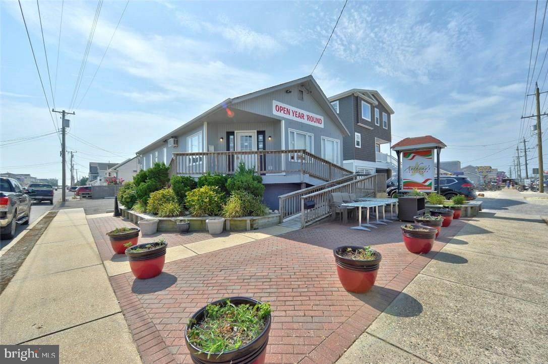 1511 Long Beach Boulevard - Photo 1