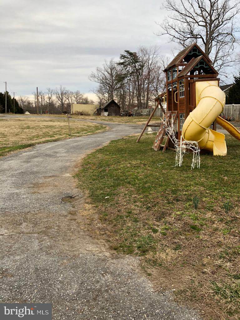 8008 Woodyard Road - Photo 1