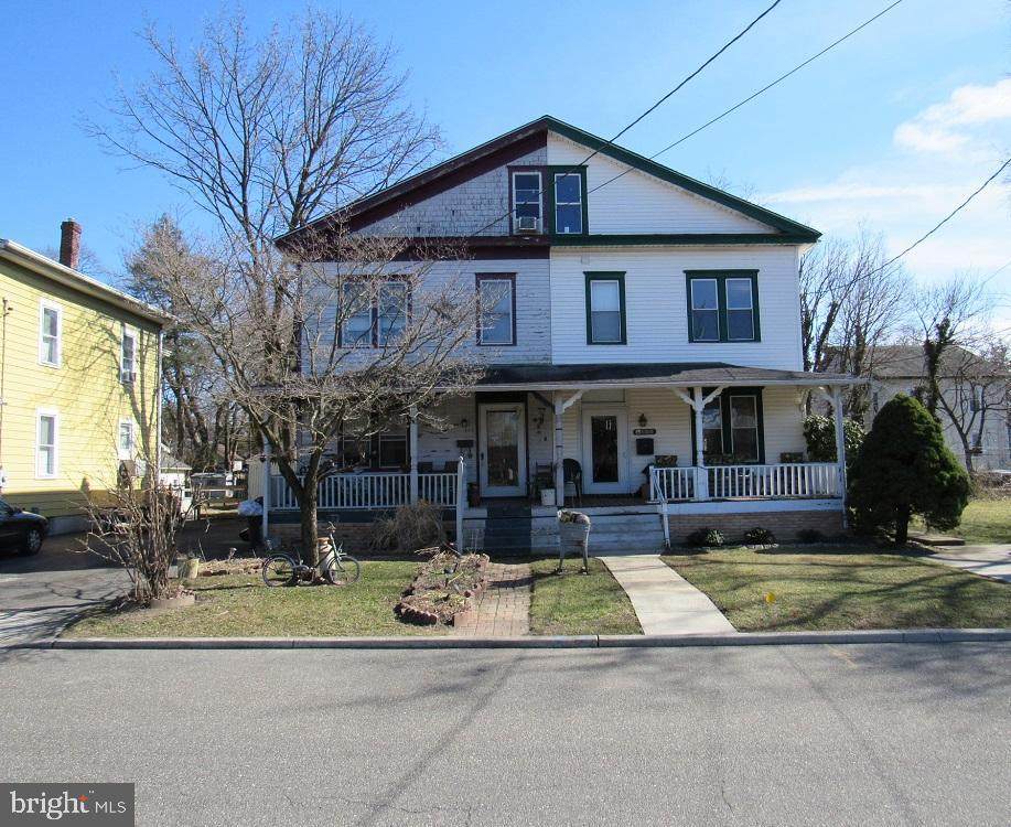 144 Snyder Place - Photo 1