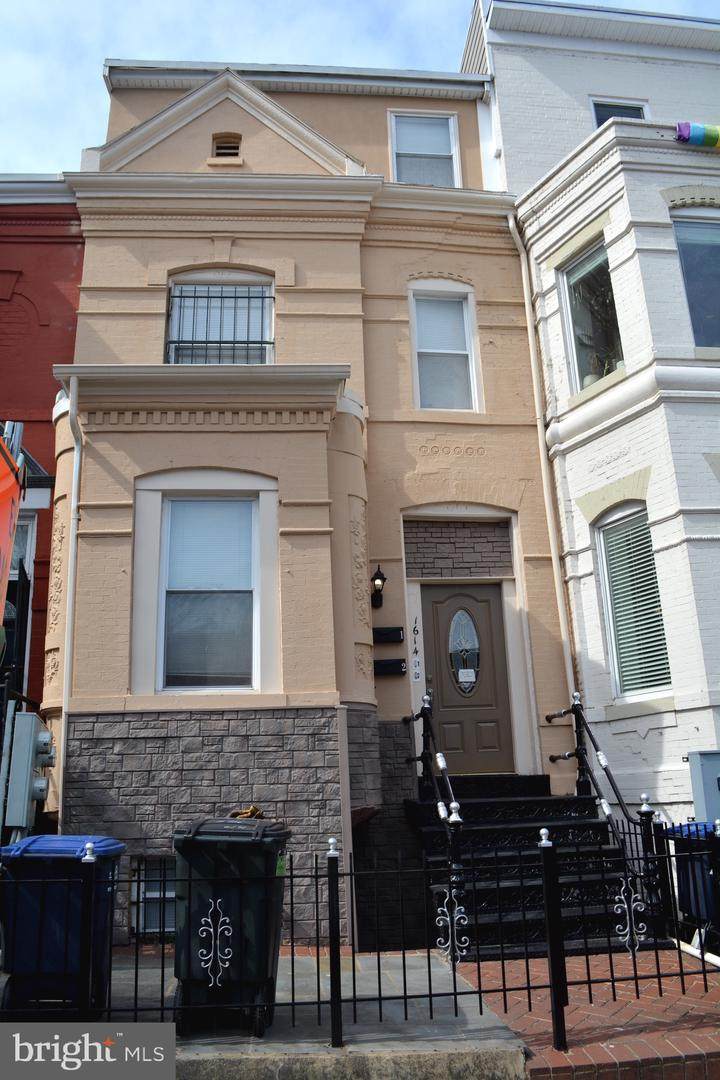 1614 6TH Street - Photo 1