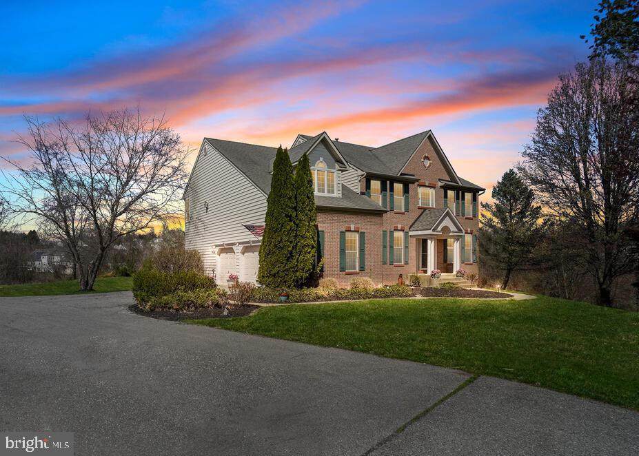901 Alexander Drive - Photo 1