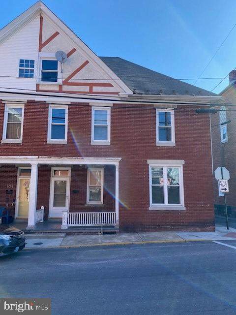 105 Verbeke Street - Photo 1