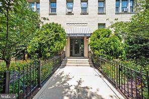 1439 Euclid Street - Photo 1