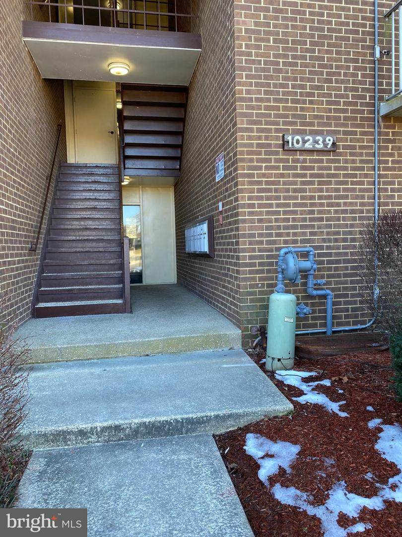 10239 Prince Place - Photo 1