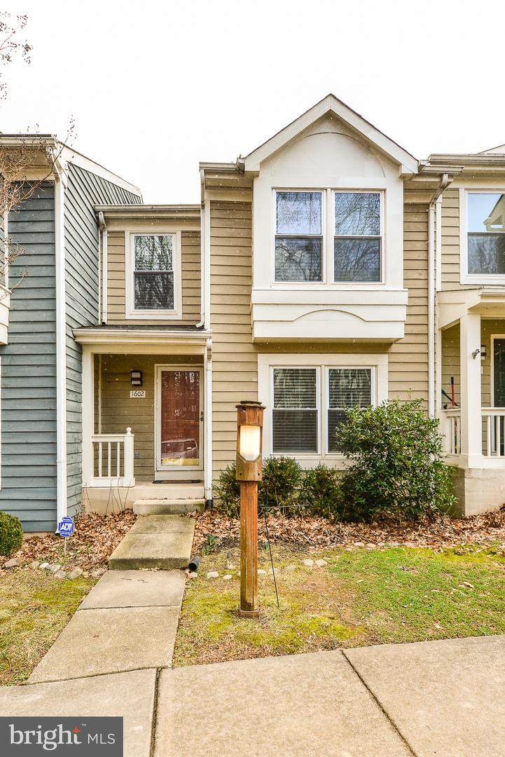 1602 Oak Spring Way - Photo 1