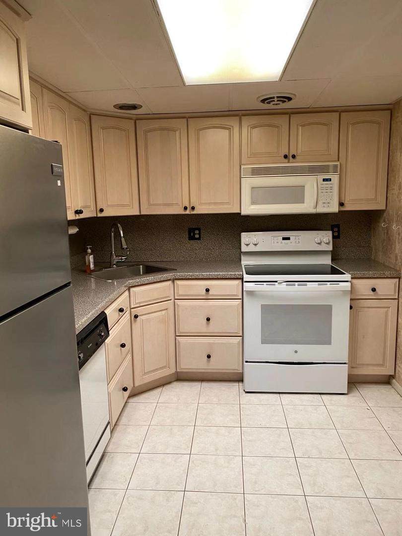 3204 Delaire Landing Road - Photo 1