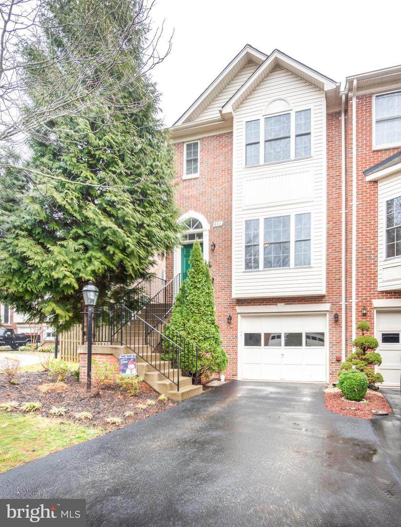 801 Col Edmonds Court - Photo 1