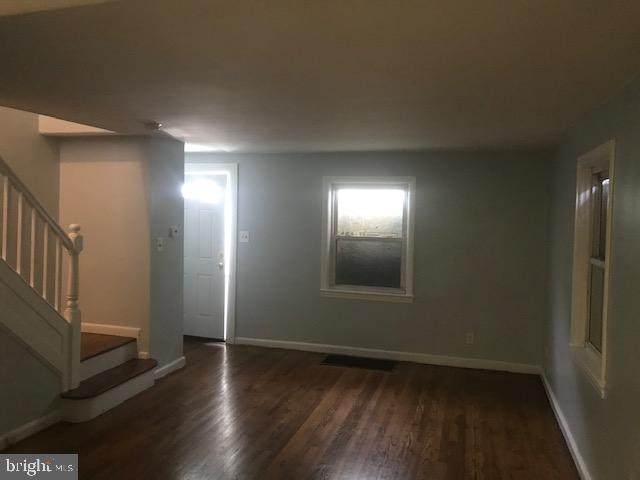 364 Oakland Street - Photo 1