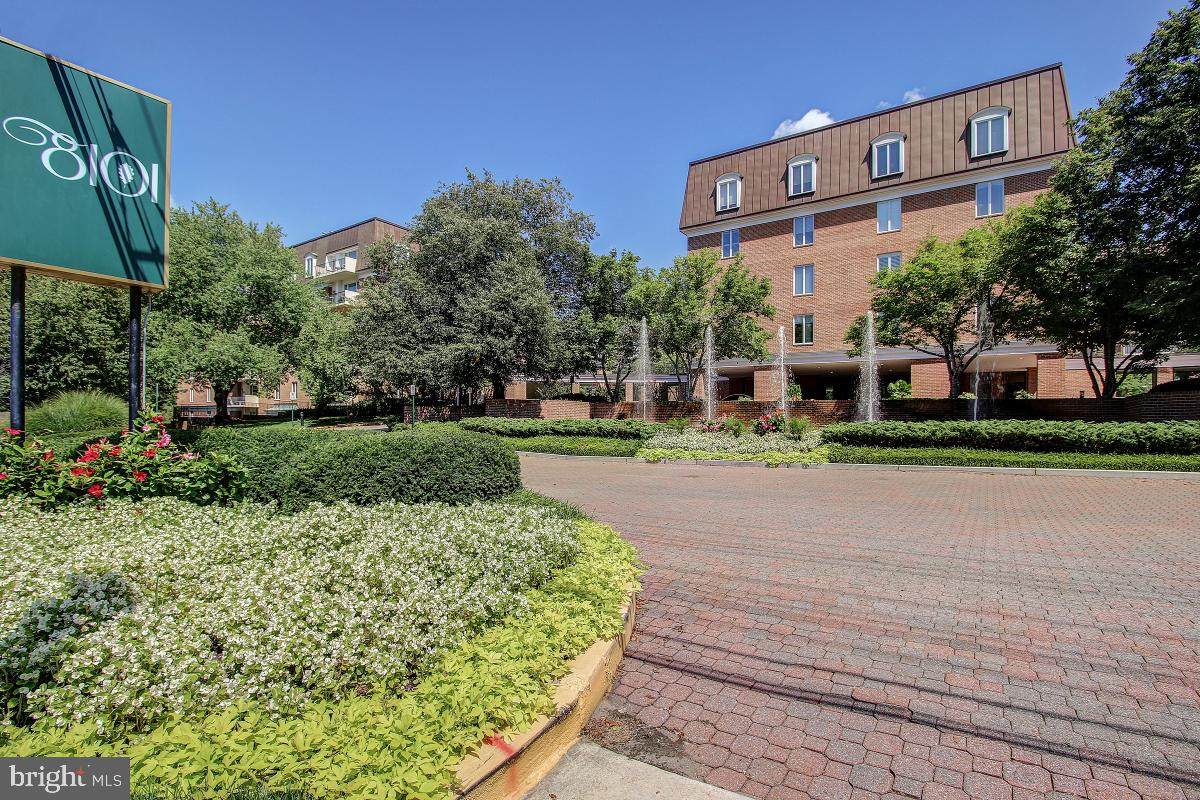 8101 Connecticut Avenue - Photo 1