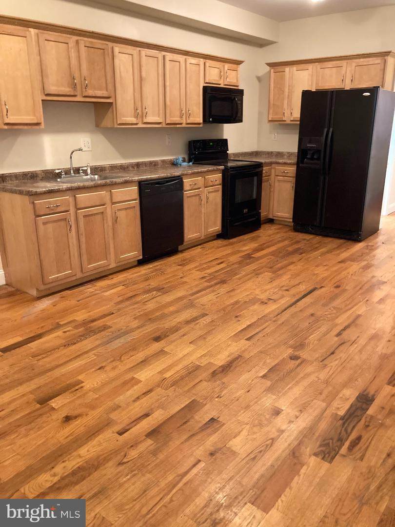 2225 Park Avenue - Photo 1