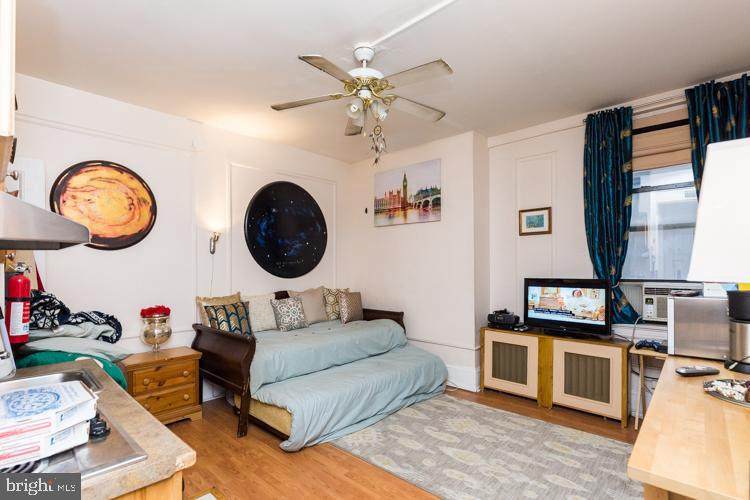 1324 Locust Street - Photo 1