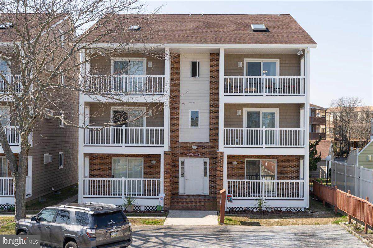 14407 Lighthouse Avenue - Photo 1