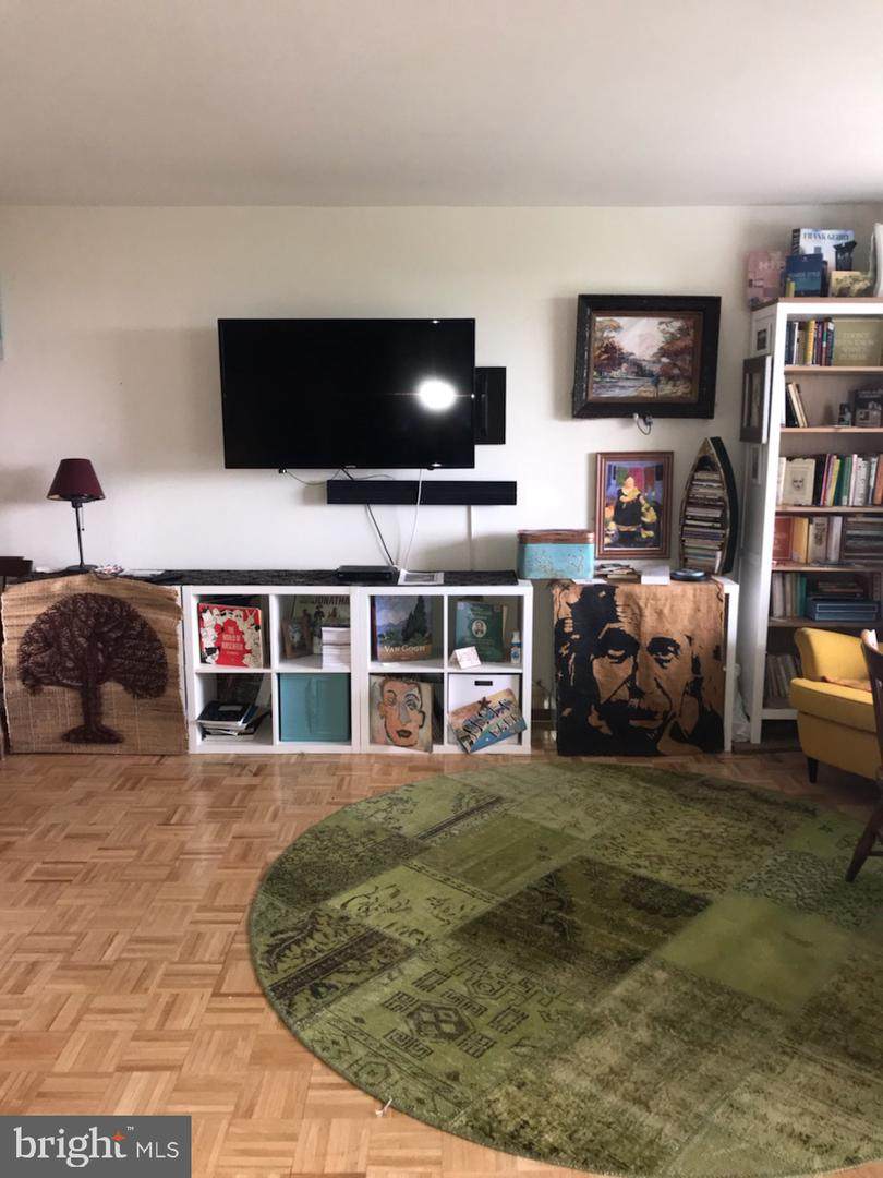 2401 Pennsylvania Avenue - Photo 1