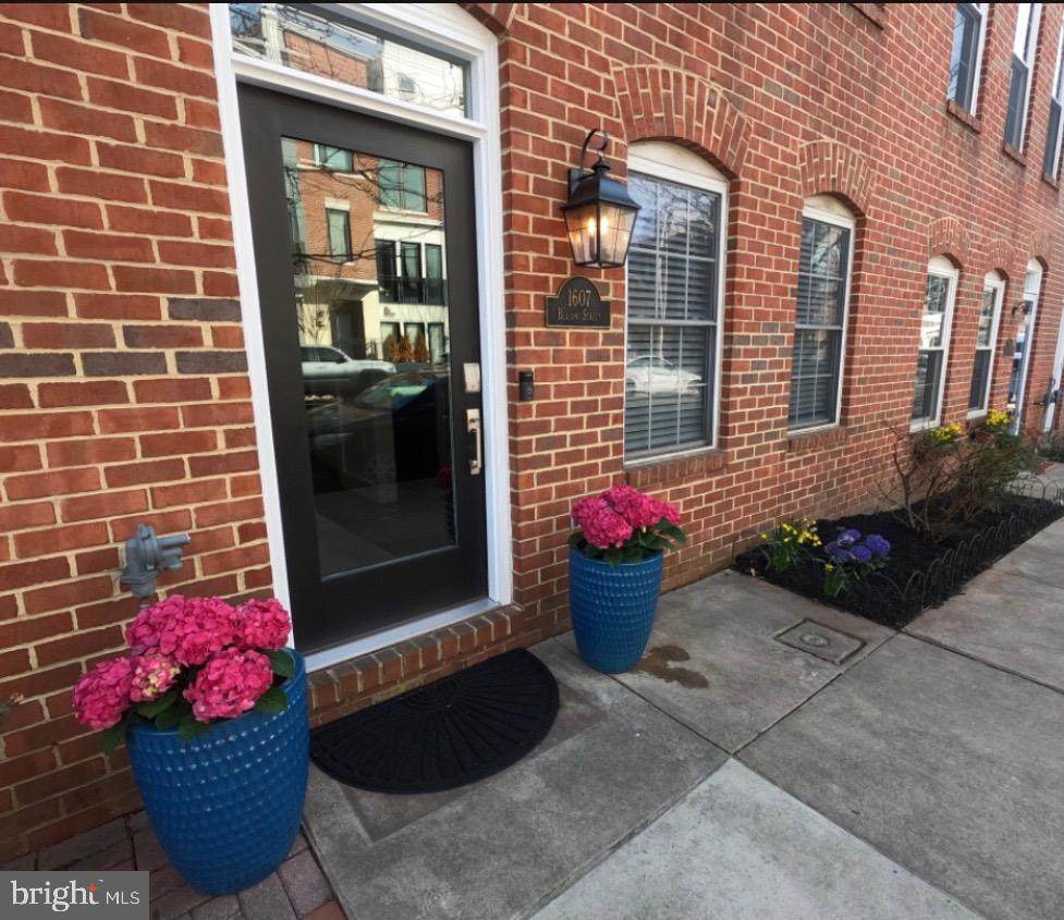 1607 Beason Street - Photo 1