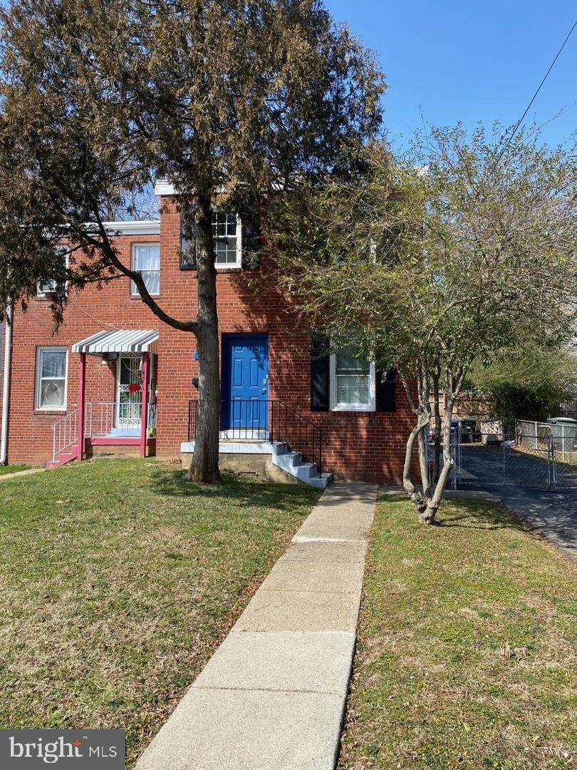 714 57TH Place - Photo 1