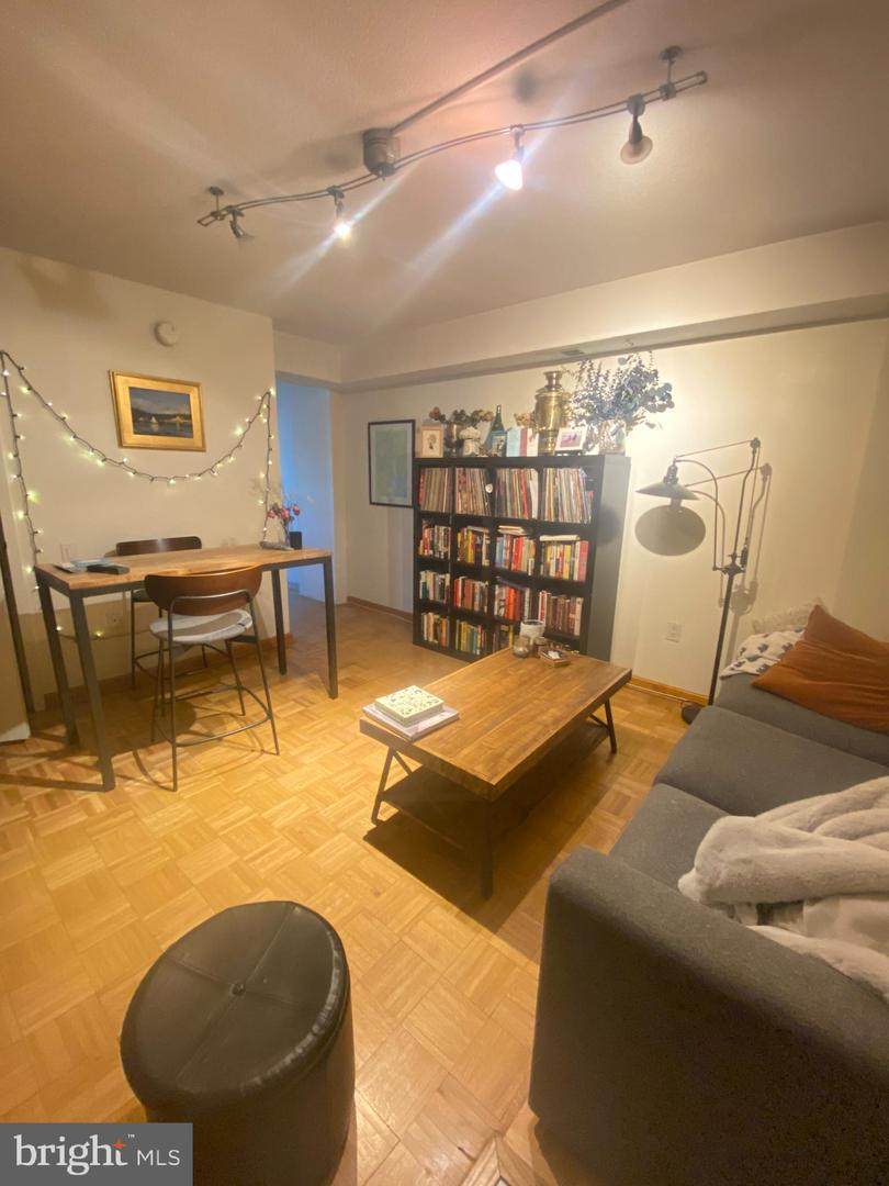 1420 Locust Street - Photo 1
