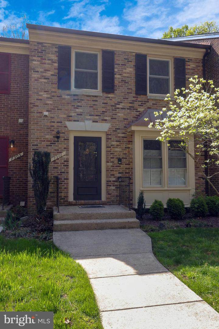 7307 Golden Iris Court - Photo 1