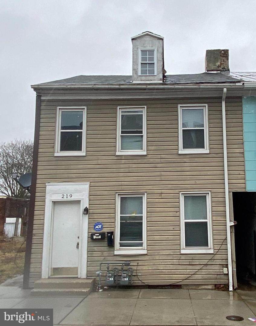 219 Walnut Street - Photo 1